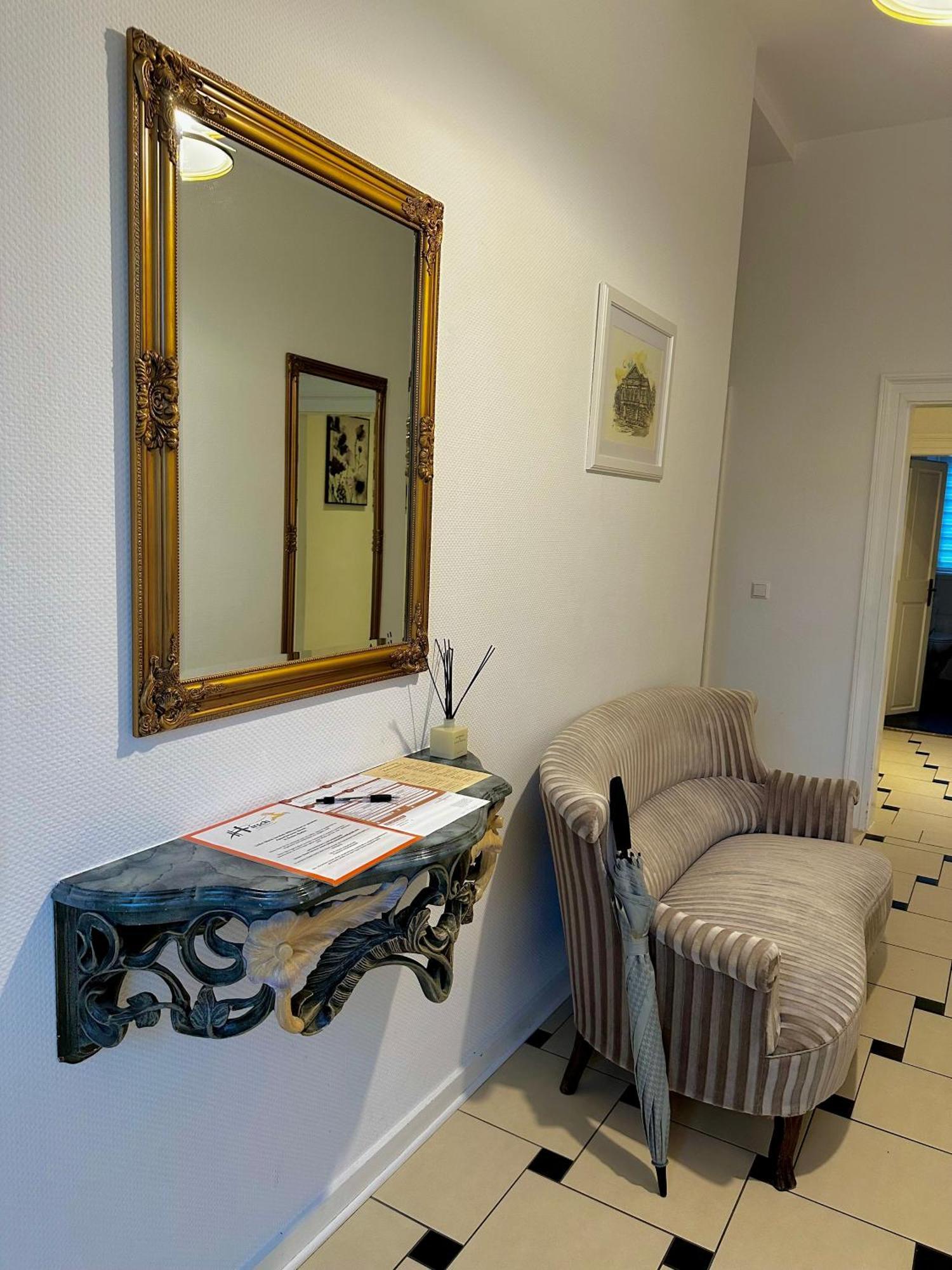 Hirsch Apartment *