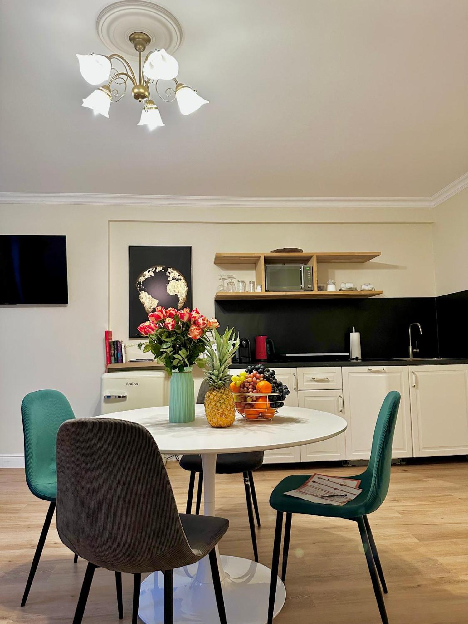 Hirsch Apartment *